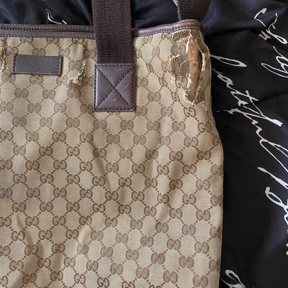 Old Gucci Bag, got it in 2011 - Picture 6 of 6